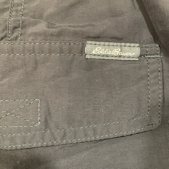 Eddie Bauer Gray Activewear Cargo Shorts size XL - Picture 5 of 9